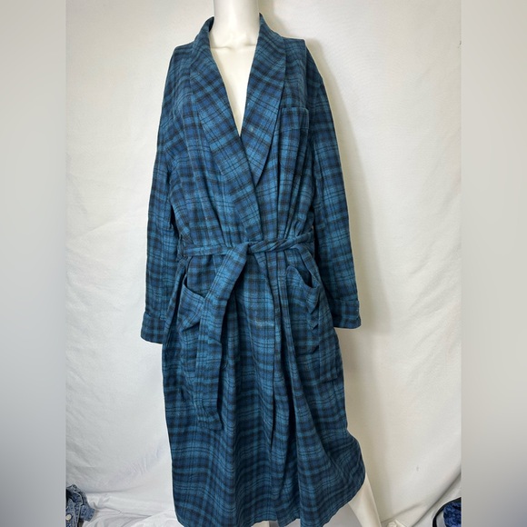 Pendleton 100% Virgin Wool Blk Blue Tartan Plaid Robe Blackwatch VTG Large